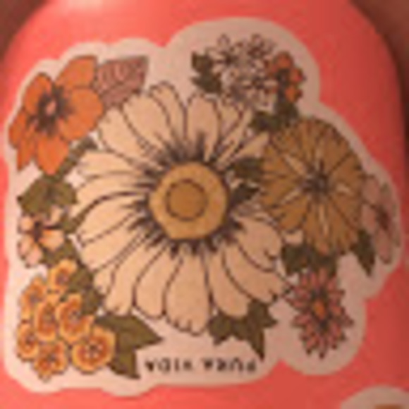 Meet your Posher, Jennifer - Picture 1 of 1